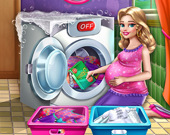 Мамочка стирает одежду
